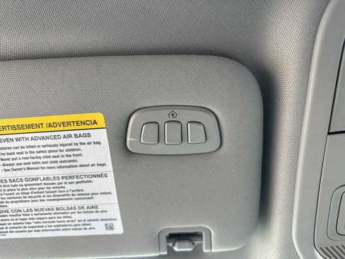 Used 2024 Ford Explorer Limited image 38