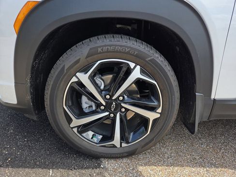 Used 2023 Chevrolet TrailBlazer RS w/ Sun and Liftgate Package FWD image 28