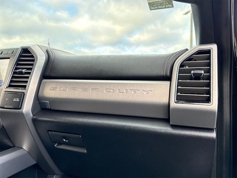 Used 2020 Ford F250 Platinum w/ Tremor Off-Road Package image 32