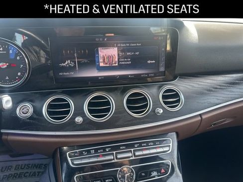 Used 2017 Mercedes-Benz E 300 4MATIC image 9