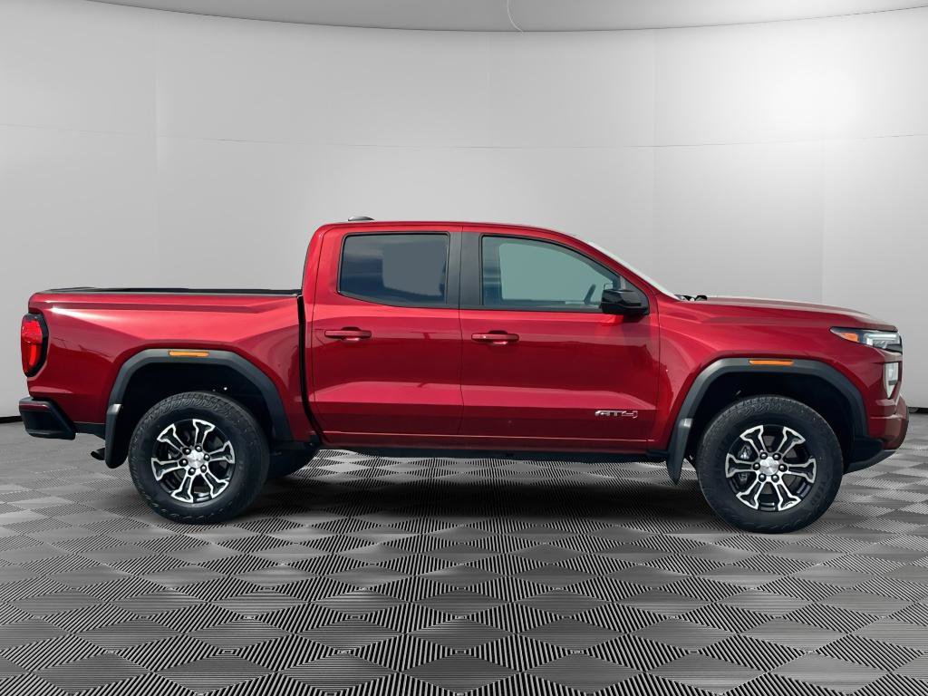 Used 2024 GMC Canyon AT4 w/ AT4 Premium Package AWD/4WD image 3