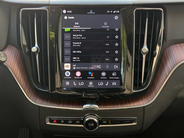 Certified 2024 Volvo XC60 B5 Plus AWD/4WD image 16