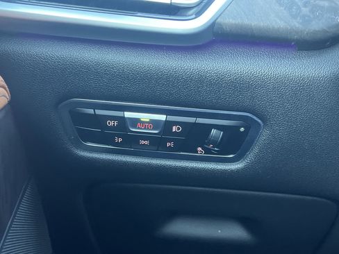 Used 2022 BMW X5 sDrive40i w/ Executive Package image 17