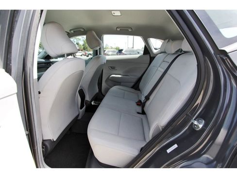 Used 2024 Hyundai Kona SE image 10