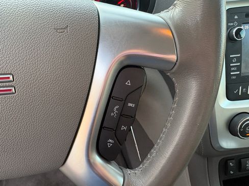 Used 2015 GMC Acadia SLE FWD image 11
