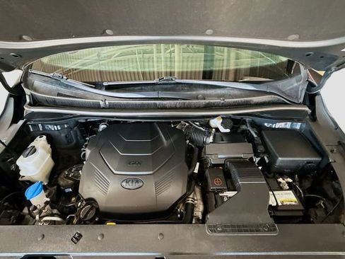 Used 2021 Kia Sedona EX image 31