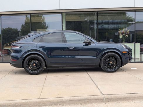 New 2026 Porsche Cayenne Coupe AWD/4WD image 8