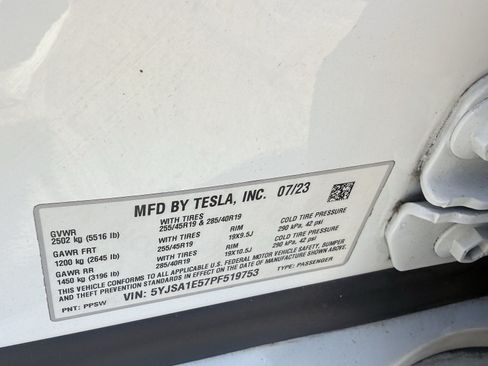 Used 2023 Tesla Model S AWD/4WD image 24
