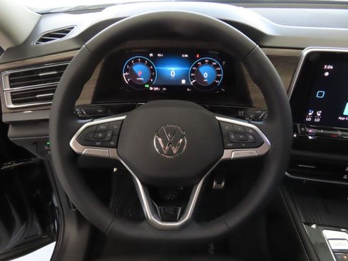 New 2026 Volkswagen Atlas SEL Premium R-Line AWD/4WD image 16