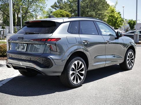 New 2026 Audi Q3 quattro 2.0T AWD/4WD image 7