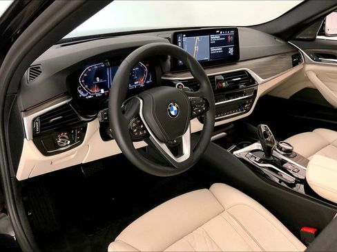 Certified 2023 BMW 530i xDrive w/ Executive Package AWD/4WD image 21