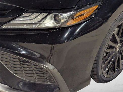Used 2021 Toyota Camry XSE FWD image 7