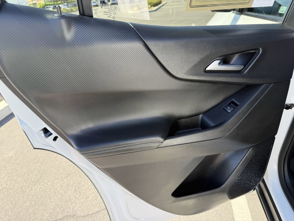 Used 2026 Chevrolet Equinox LT w/ Convenience Package II FWD image 12