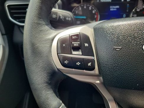 Used 2024 Ford Explorer XLT w/ Equipment Group 202A AWD/4WD image 24