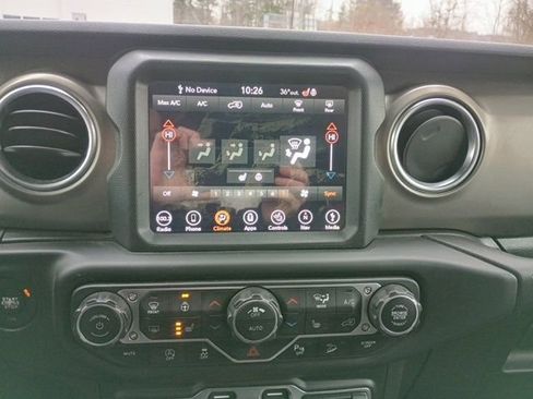 Used 2019 Jeep Wrangler Unlimited Rubicon image 32