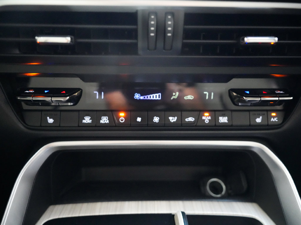 Used 2024 MAZDA CX-90 Plug-In Hybrid w/ Preferred AWD/4WD image 22