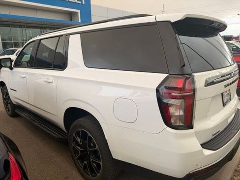 Used 2022 Chevrolet Suburban RST w/ Luxury Package AWD/4WD image 5