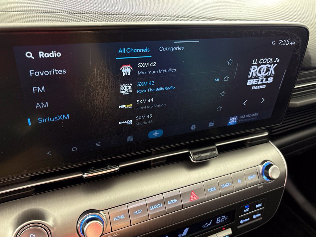 Used 2025 Hyundai Kona SEL FWD image 33