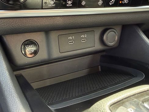 Used 2025 Nissan Rogue SV AWD/4WD image 22