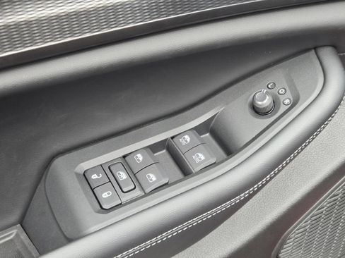 New 2025 Jeep Grand Cherokee L Laredo image 21