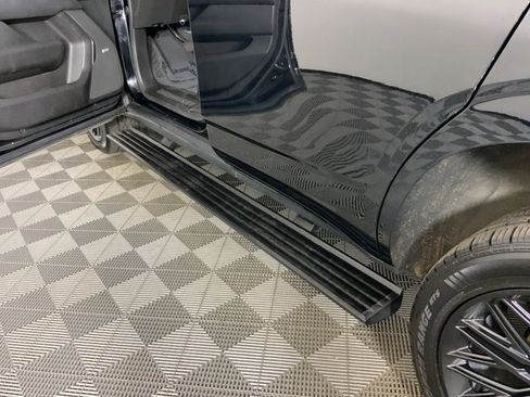 Used 2021 Chevrolet Tahoe High Country image 12