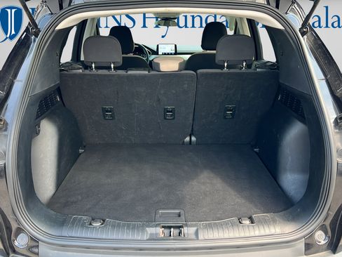 Used 2022 Ford Escape SE w/ Cold Weather Package FWD image 9
