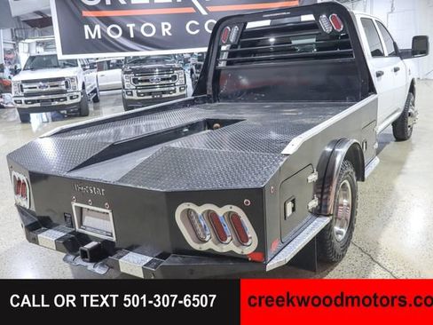 Used 2024 RAM 3500 Tradesman w/ Chrome Appearance Group AWD/4WD image 4