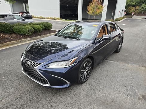 Certified 2024 Lexus ES 350 w/ Premium Package FWD image 1