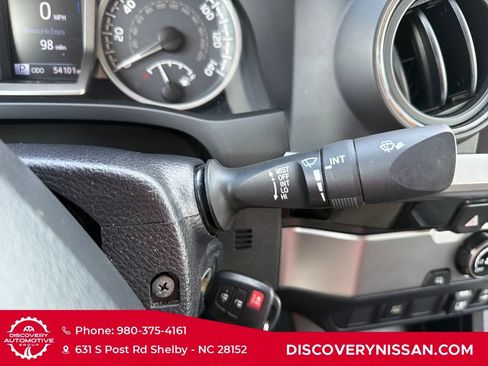 Used 2018 Toyota Tacoma SR5 RWD image 21