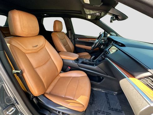 Used 2020 Cadillac XT5 Premium Luxury w/ LPO, Illumination Package image 33