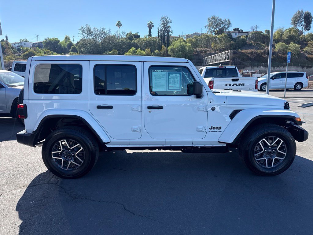Certified 2026 Jeep Wrangler Unlimited Sahara AWD/4WD image 10