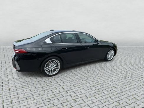 Certified 2024 BMW 530i xDrive AWD/4WD image 8
