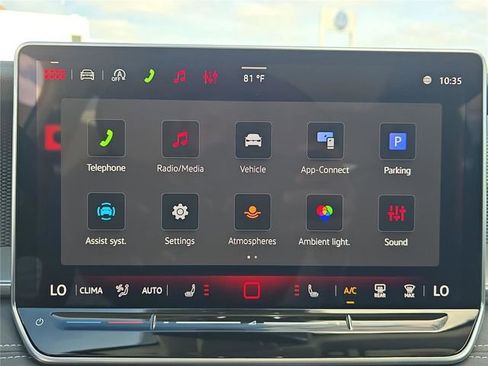New 2026 Volkswagen Tiguan SE FWD image 17