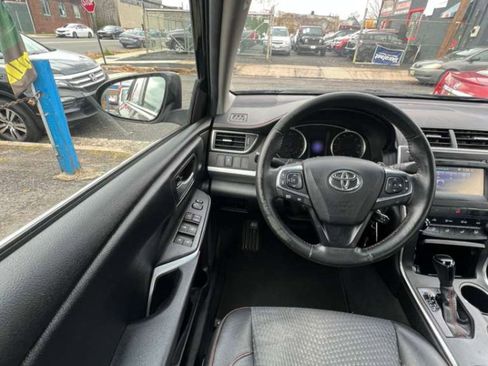 Used 2015 Toyota Camry SE image 24