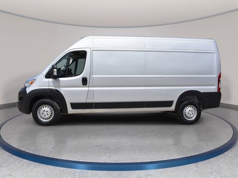 New 2026 RAM ProMaster 2500 w/ Premium Convenience Group FWD image 4