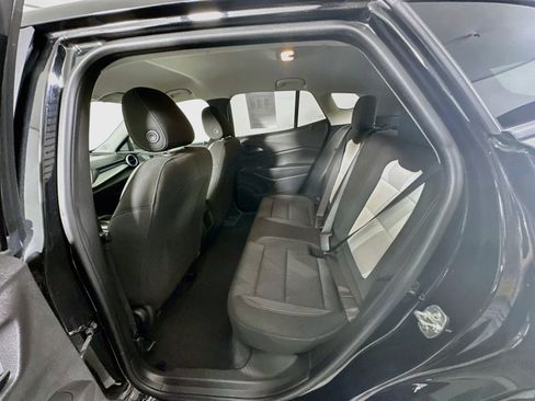Used 2025 Chevrolet Trax LS FWD image 26