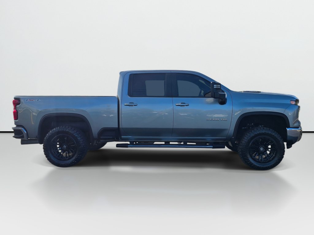 Used 2025 Chevrolet Silverado 2500 LT w/ Convenience Package AWD/4WD image 6