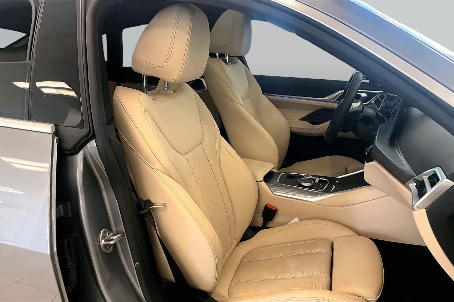 Used 2025 BMW i4 eDrive40 w/ Premium Package RWD image 8