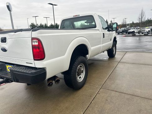 Used 2014 Ford F250 XL w/ Power Equipment Group image 4
