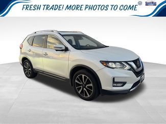 Used 2020 Nissan Rogue SL w/ Premium Package image 1