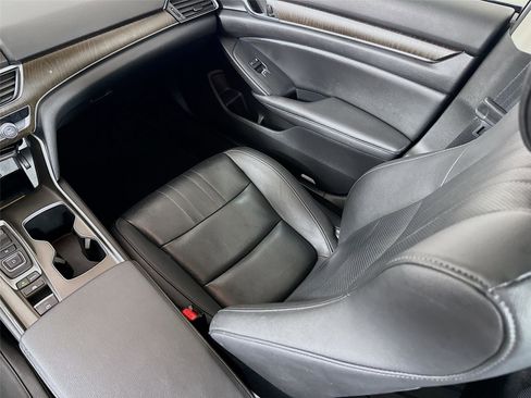 Used 2019 Honda Accord Touring image 26