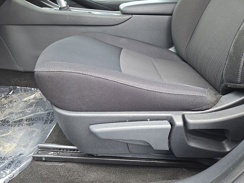 Used 2025 Nissan Sentra SV FWD image 23