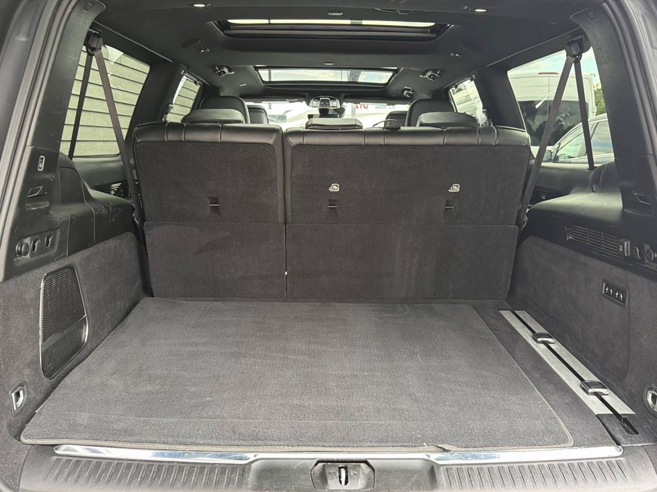Used 2024 Jeep Grand Wagoneer L 4WD image 5