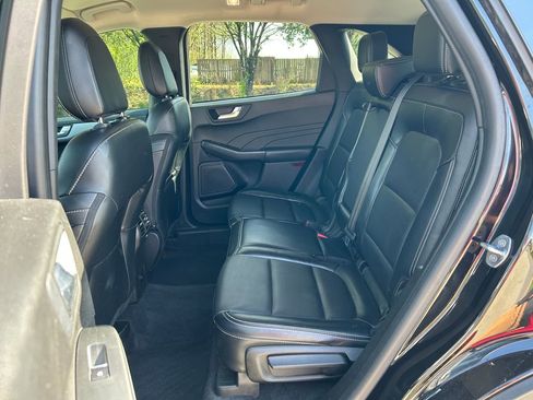 Used 2023 Ford Escape Platinum image 25