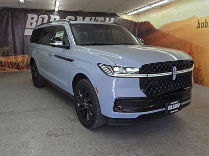 New 2025 Lincoln Navigator L Reserve w/ Jet Appearance Package