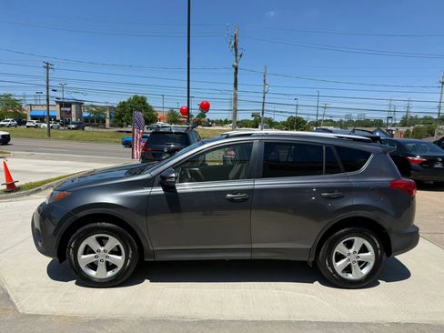 Used 2013 Toyota RAV4 XLE AWD/4WD image 7