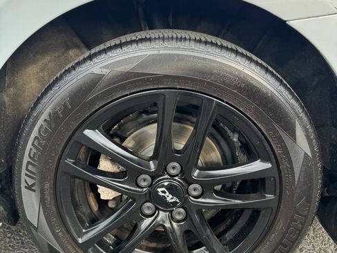 Used 2017 Volkswagen Jetta SE FWD image 11
