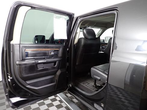 Used 2018 RAM 3500 Laramie AWD/4WD image 32