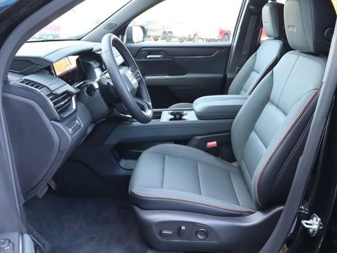 Used 2025 GMC Acadia AT4 w/ LPO, Floor Liner Package AWD/4WD image 4