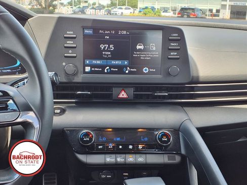 Used 2025 Hyundai Elantra Sport FWD image 16
